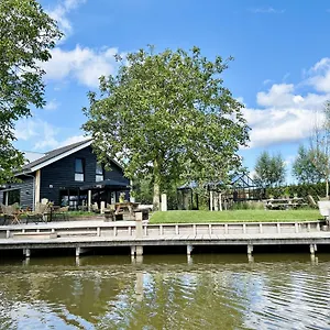 https://hoeve-buytenhout.amsterdamhotelsnl.com